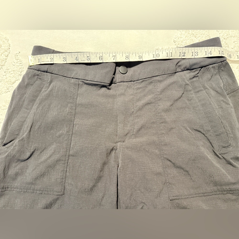 Athleta Women's Black Bermudas - Picture 5 of 8